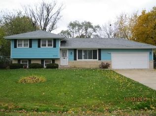 29W076 Donald Ave, West Chicago, IL 60185