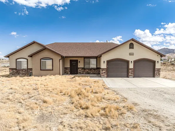 944 Oakmont Dr, Spring Creek, NV 89815