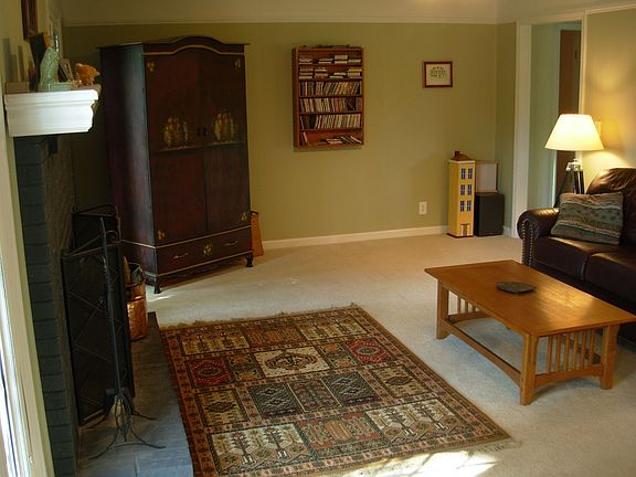 Den w/Fireplace