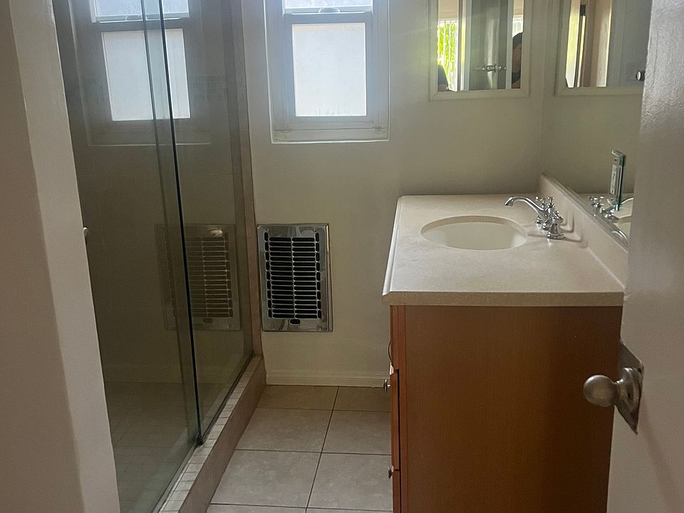 Walk in shower!
