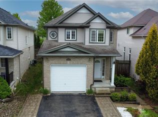 863 Laurelwood Dr, Waterloo, ON N2V2X8