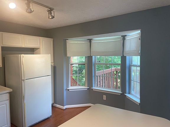 3rd image of 1428 Vintage Pointe Dr
