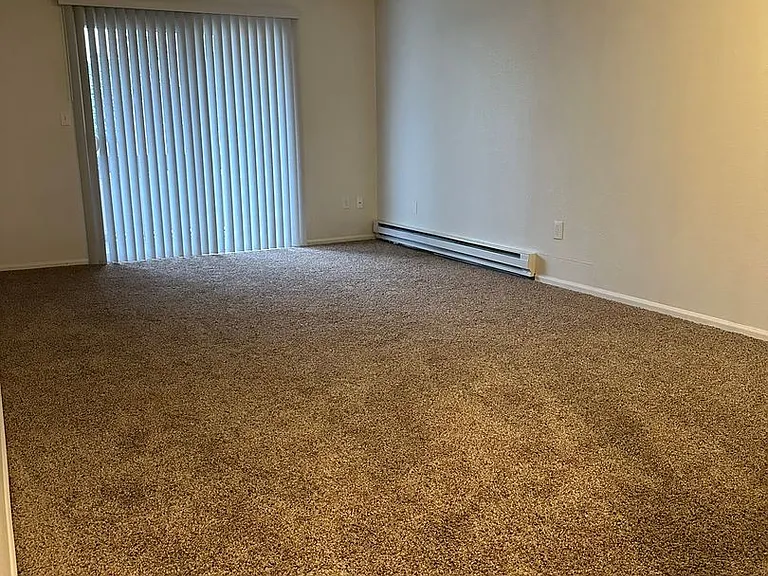 Westwood Apartments — Photo 20