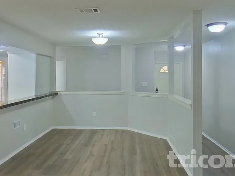5506 Lordsburg Trl — Photo 3