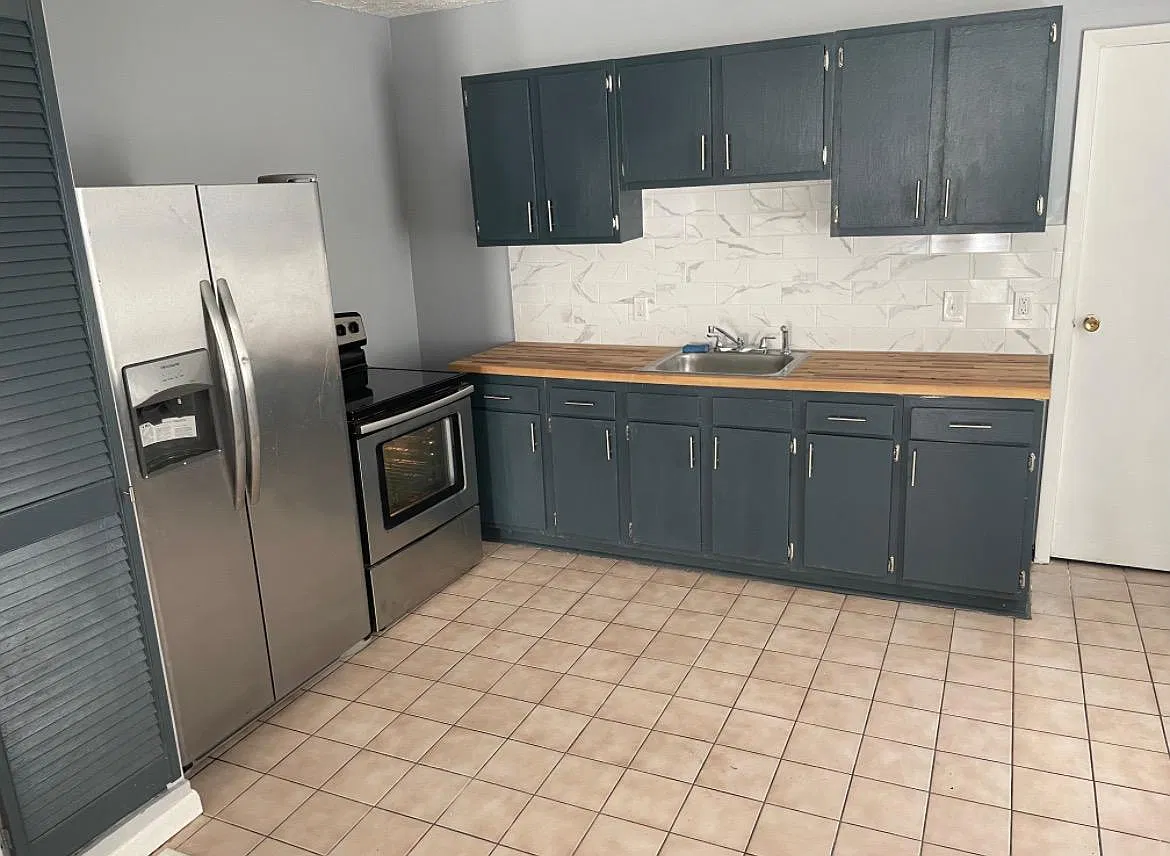 34 Steko Ave — Photo 3
