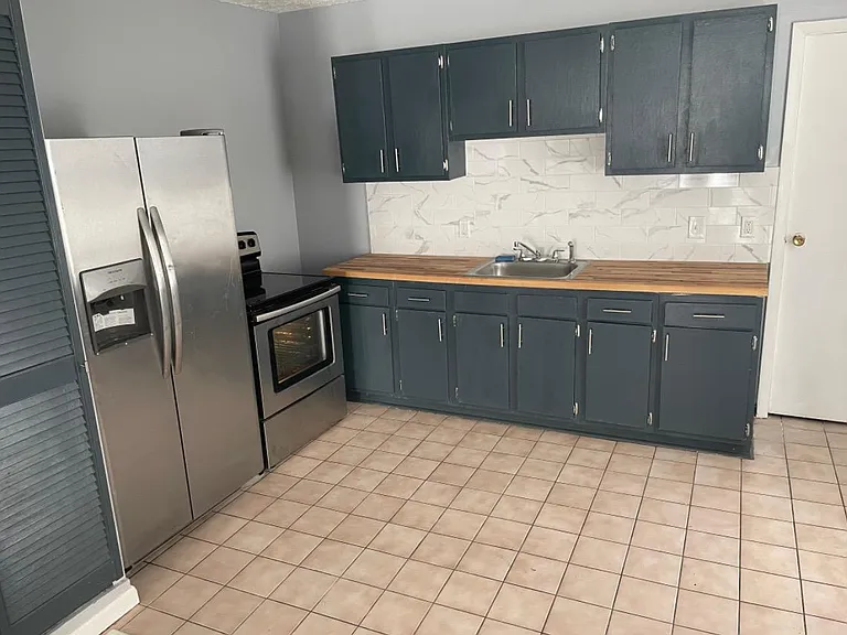 34 Steko Ave — Photo 3