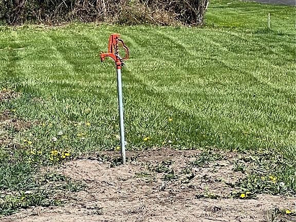 3rd image of 18710 E Truman Rd