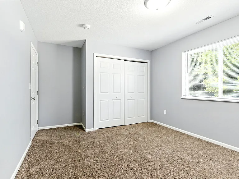 2557 W 3rd St — Photo 15