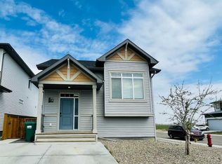 918 S Greywolf Run N, Lethbridge, AB T1H7G7