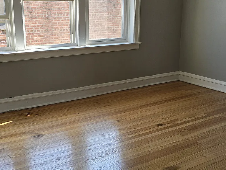7919 S Winchester Ave — Photo 8