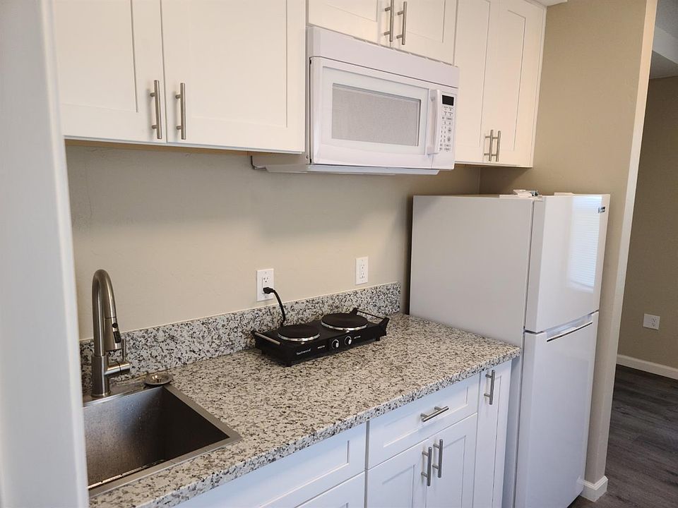 1st image of 6137 Park Ave #A & B