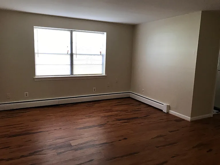 Summit Hall Apartments, LLC — Photo 12