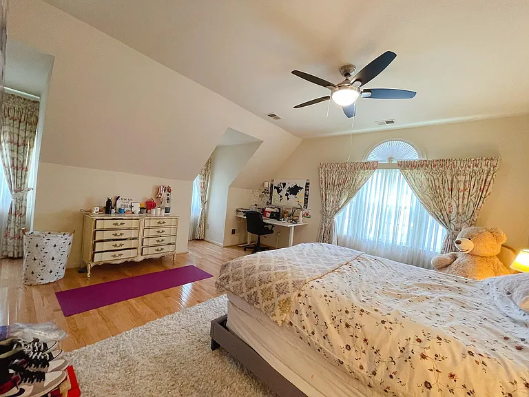 10804 Willow Run Ct — Photo 32