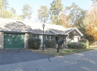 304 Smokey Mountain Ct, Arden, NC 28704