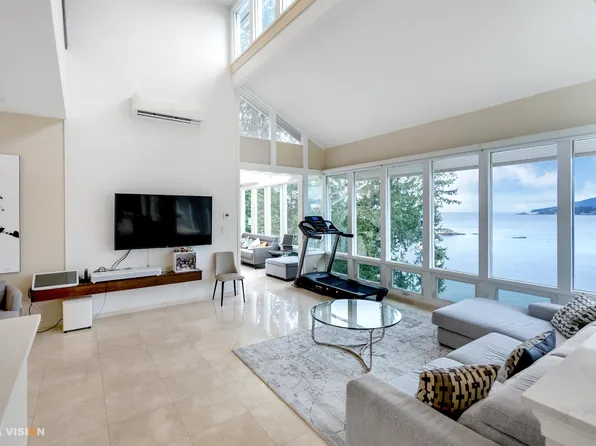 5144 Pitcairn Pl, West Vancouver, BC V7W 1L8