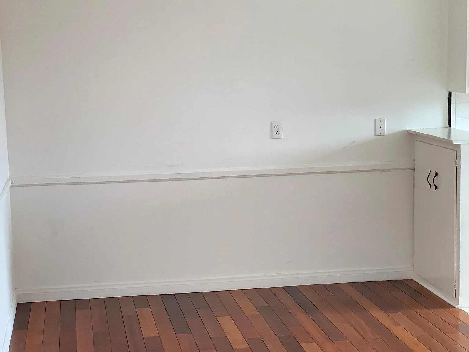 931 N Spaulding Ave — Photo 2