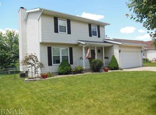 22 Reading Rd, Bloomington, IL 61701