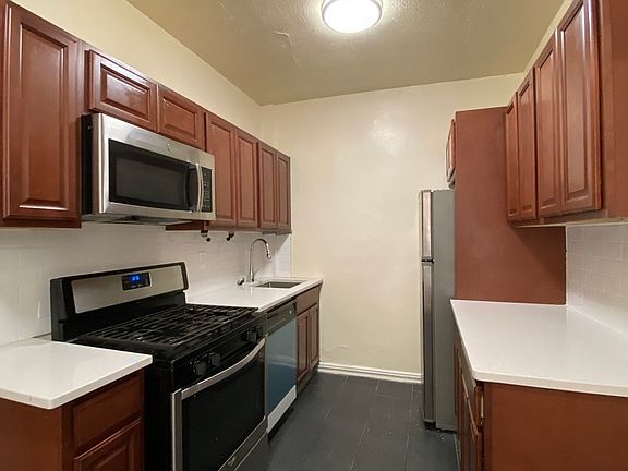 4th image of 55 Winthrop St APT 5B