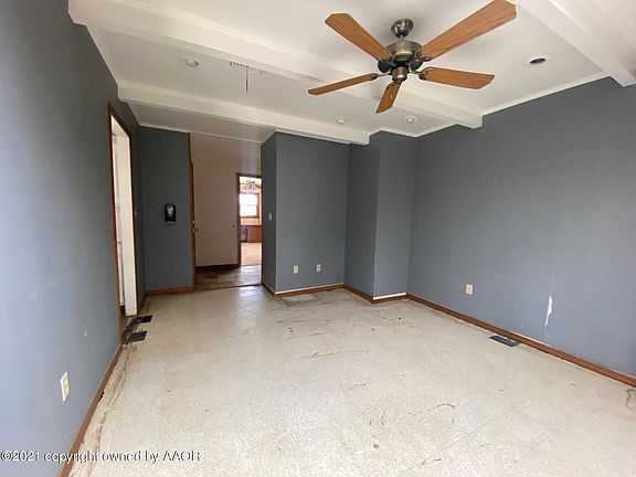 4th image of 410 Thompson Ln