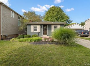 692 Jener Pl, Plymouth, MI 48170