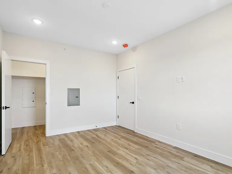 582 66th Street — Photo 25