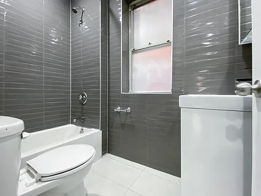 Rented by Kahen Properties | media 20