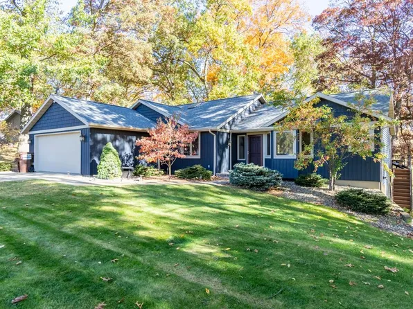 2420 N Saint Andrews Ct, Angola, IN 46703