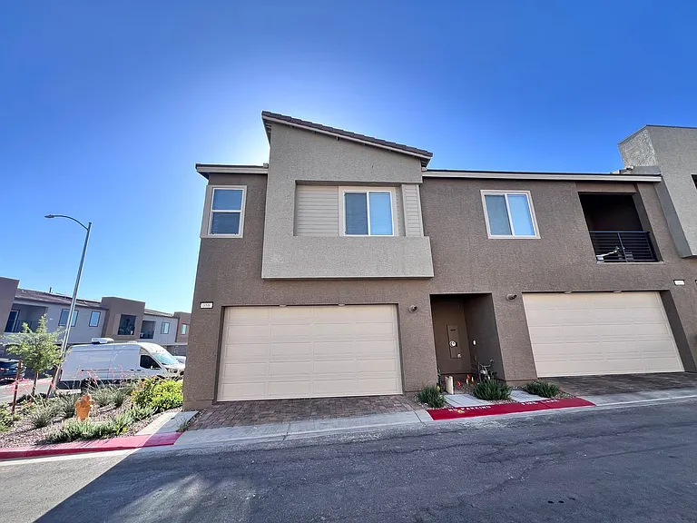 358 Powell Crest Dr — Photo 2
