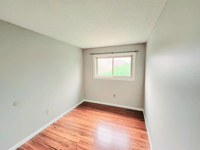 7556 Gordon Cir — Photo 15