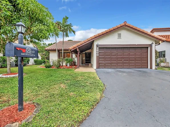 1600 Riverwood Ln, Coral Springs, FL 33071