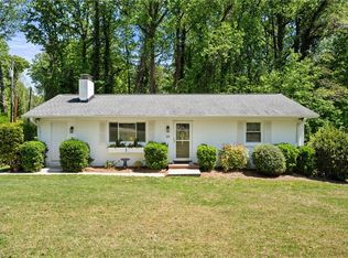 66 Robinhood Cir, Winston Salem, NC 27106