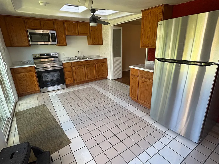 632 Serenade Ct — Photo 3