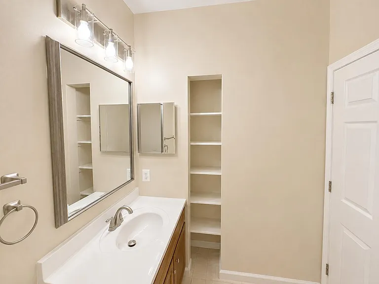 3810 Lightfoot St #109 — Photo 12