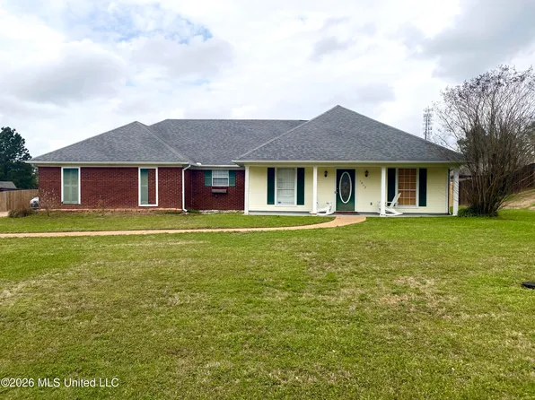 1012 Stonehendge Dr, Brandon, MS 39042