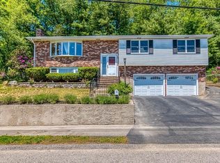 126 Scott Cir, Dedham, MA 02026
