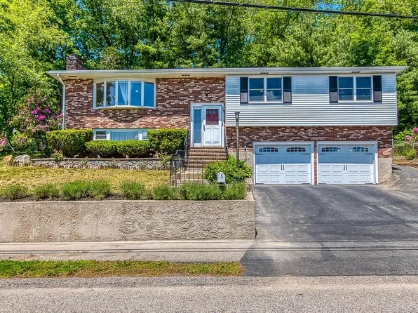 126 Scott Cir, Dedham, MA 02026