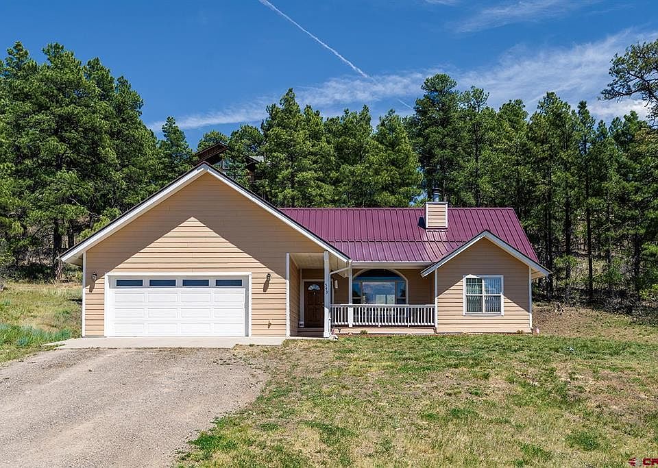 1st image of 543 Midiron Ave.