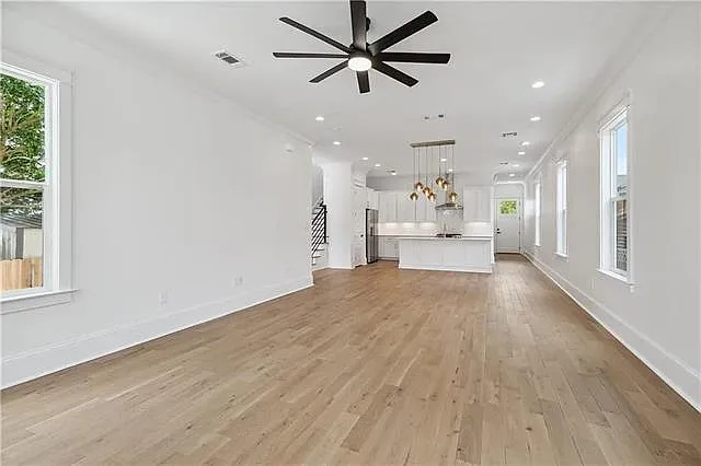 3016 S Saratoga St — Photo 3