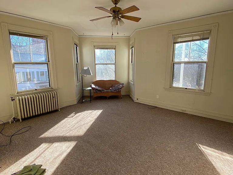 683 State St — Photo 11