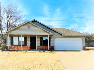 706 S Cedar St, Bristow, OK 74010