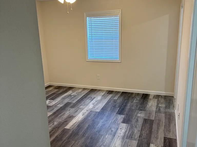 1617-1619-1637 1617ripley160e — Photo 11