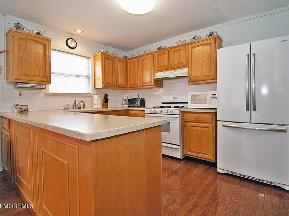 98 Freeport Boulevard, Toms River, NJ 08757