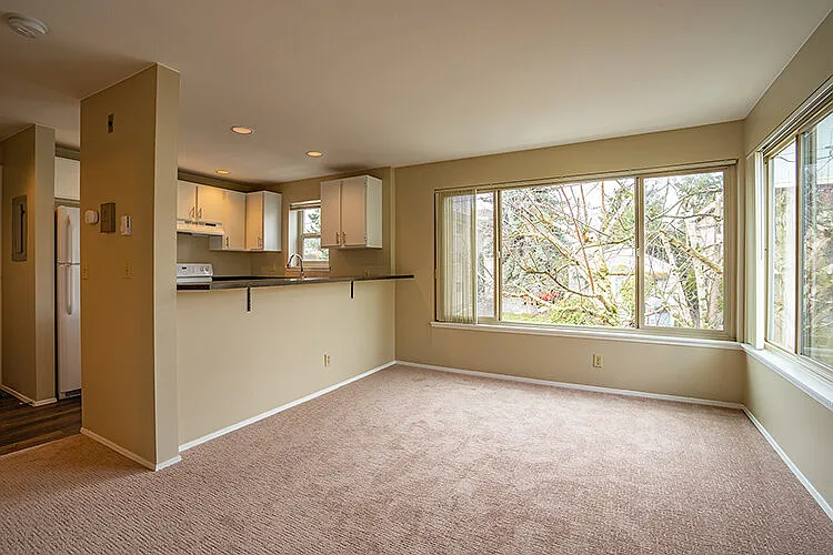 Wallingford Avenue Apartments — Photo 7
