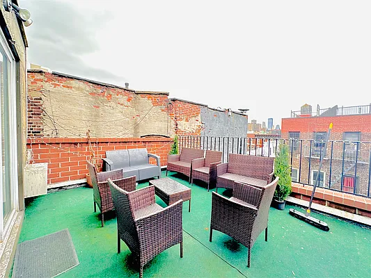 Rented by Metropolitan Property Group | media 1