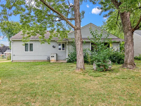 727 Shumway St S, Shakopee, MN 55379