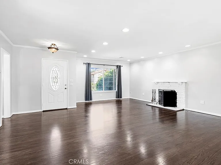 7721 Oakdale Ave — Photo 5