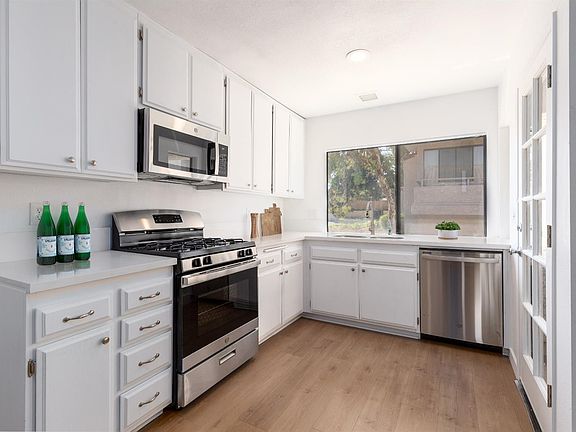 5th image of 1144 Walnut Grove Ave APT D