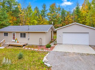 5949 Hillside Dr, Lewiston, MI 49756