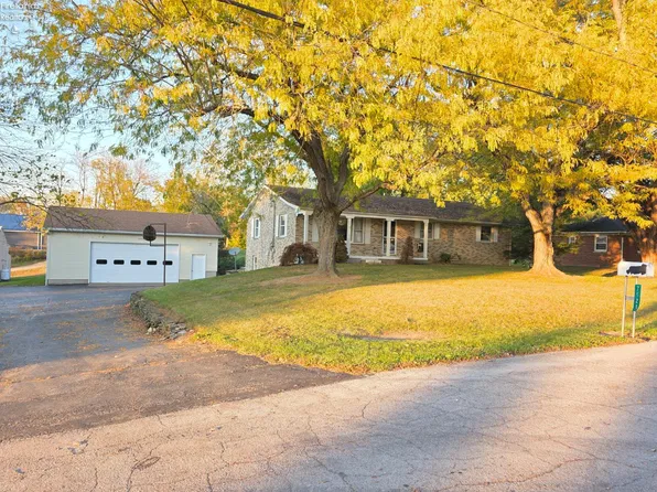 7521 Greenfield Ave, Castalia, OH 44824
