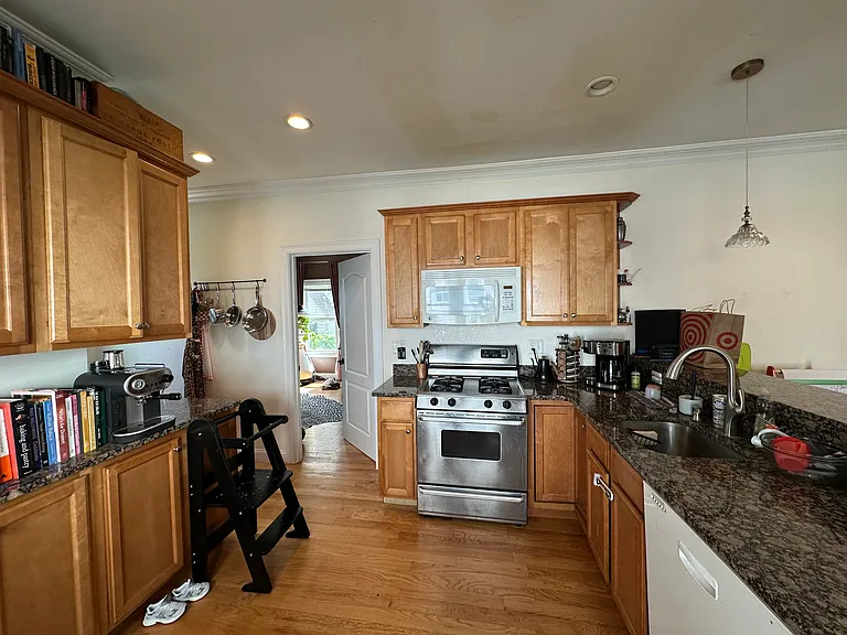 5 Benson St — Photo 2